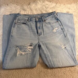 American Eagle Size 2 Light Blue Distressed Straight Leg Jeans – Worn Once!